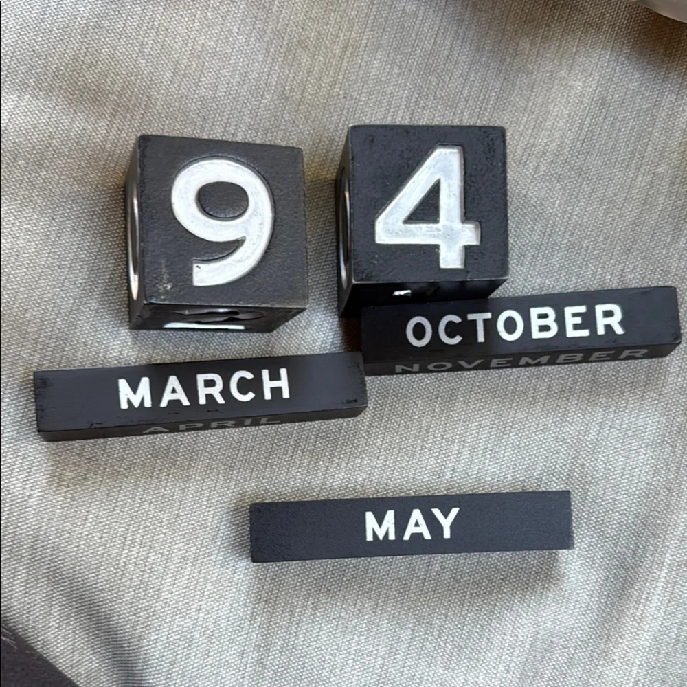 Harley-Davidson Black/Silver Block Office Calendar
